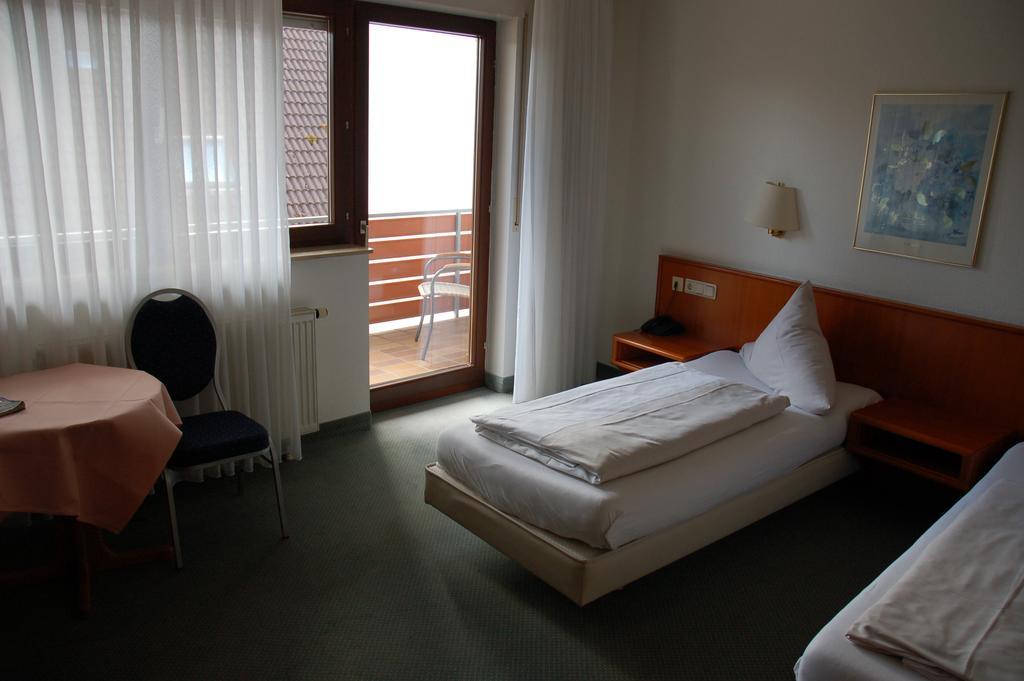 Kurfuerst Garni 3*